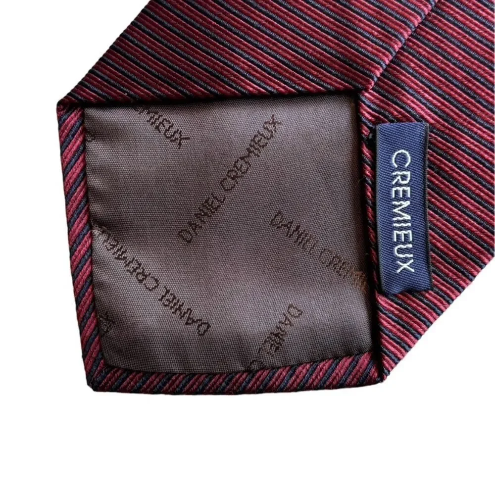 Daniel Cremieux Sevenfold 100% Silk Red Blue Tie Made in Italy